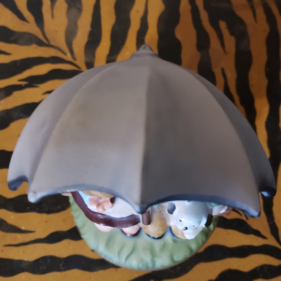 Boy and Girl Figurine Musical Umbrella - Picture 5 of 6